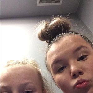 Meet your Posher, Ava